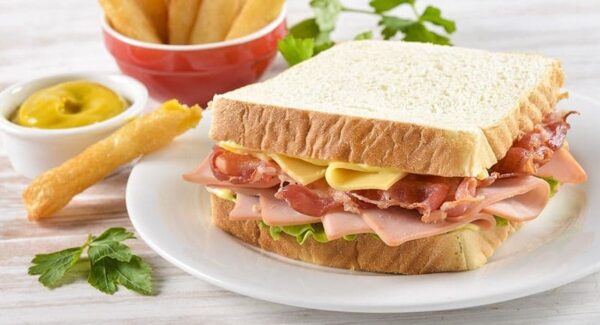 Sandwich jamon y queso