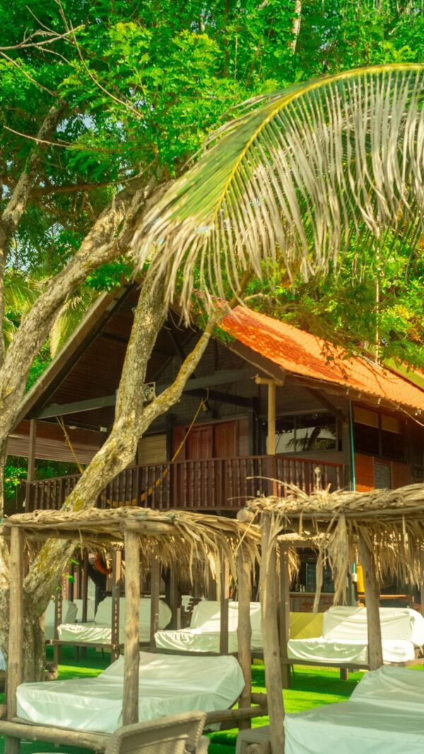 Luxury Area VIP en Islas del Rosario: Día Exclusivo de Lujo y Relax en el Caribe Colombiano - Image 4