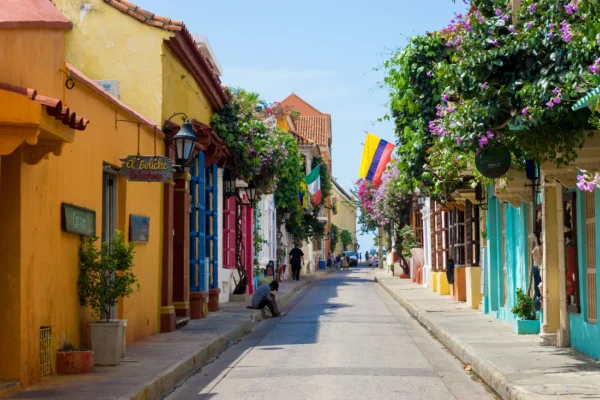 City Tour en Cartagena | Recorrido por la Ciudad Amurallada y Getsemaní con Guía Local - Image 2