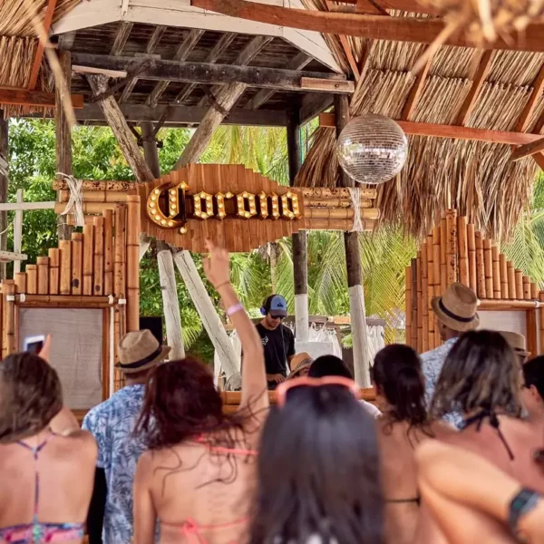 Tour Islas Paraíso Caribe Colombiano: Excursión de Un Día a Bora Bora, Islabela y Pao Pao - Image 6