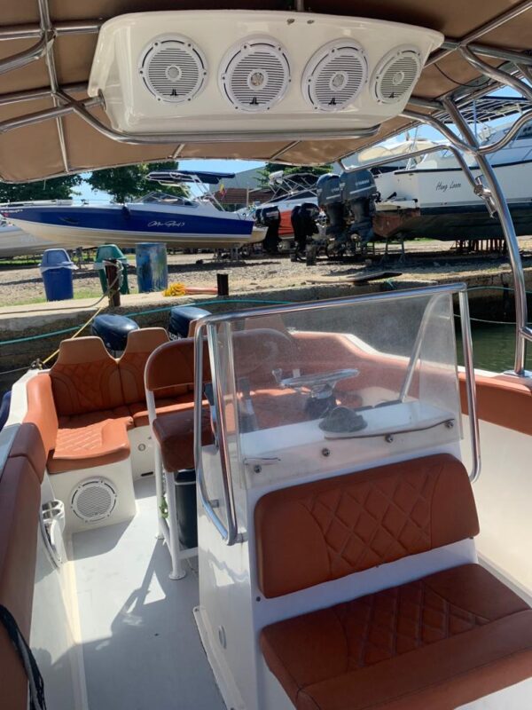 Lancha deportiva 28ft para 10 pax - Makaira - Image 2