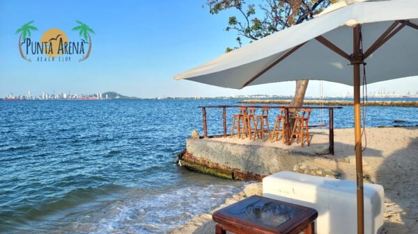 Punta Arena Beach Cartagena: club de playa con traslado en lancha y almuerzo caribeño - Image 4