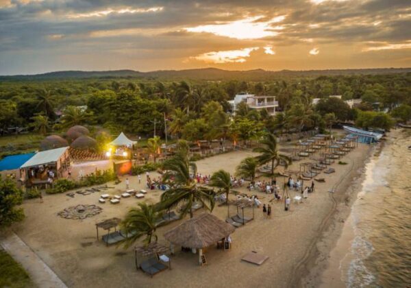 Fenix Beach - Isla de Tierra Bomba - Image 4