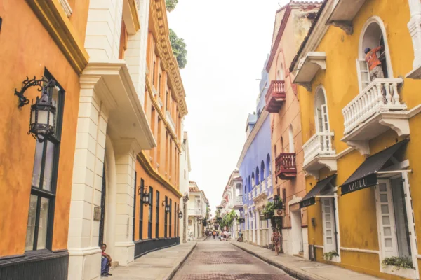 City Tour en Cartagena | Recorrido por la Ciudad Amurallada y Getsemaní con Guía Local - Image 6